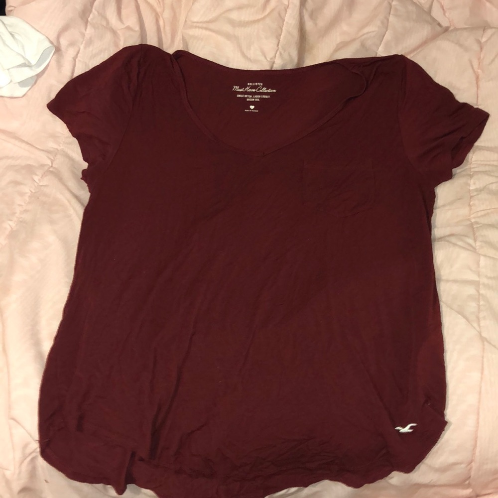 Hollister “Must Have” Collection Shirt NWOT 💗✨
